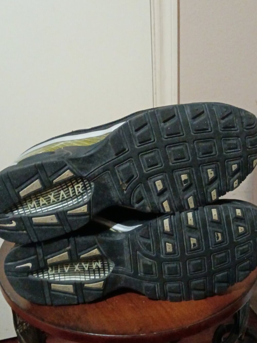 Nike Air Max Torch 3 319116-011 Mens Sz 12 Running Shoes Black White Sneakers - Picture 3 of 14